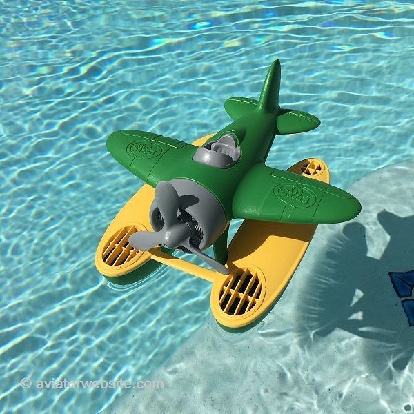 Green Toys Seaplane – Green
