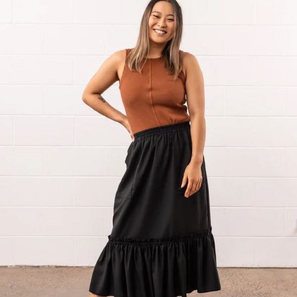 Market / Frill Skirt in Black